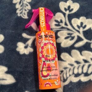 Amika The Wizard - Silicone Free Detangling 5oz Unopened